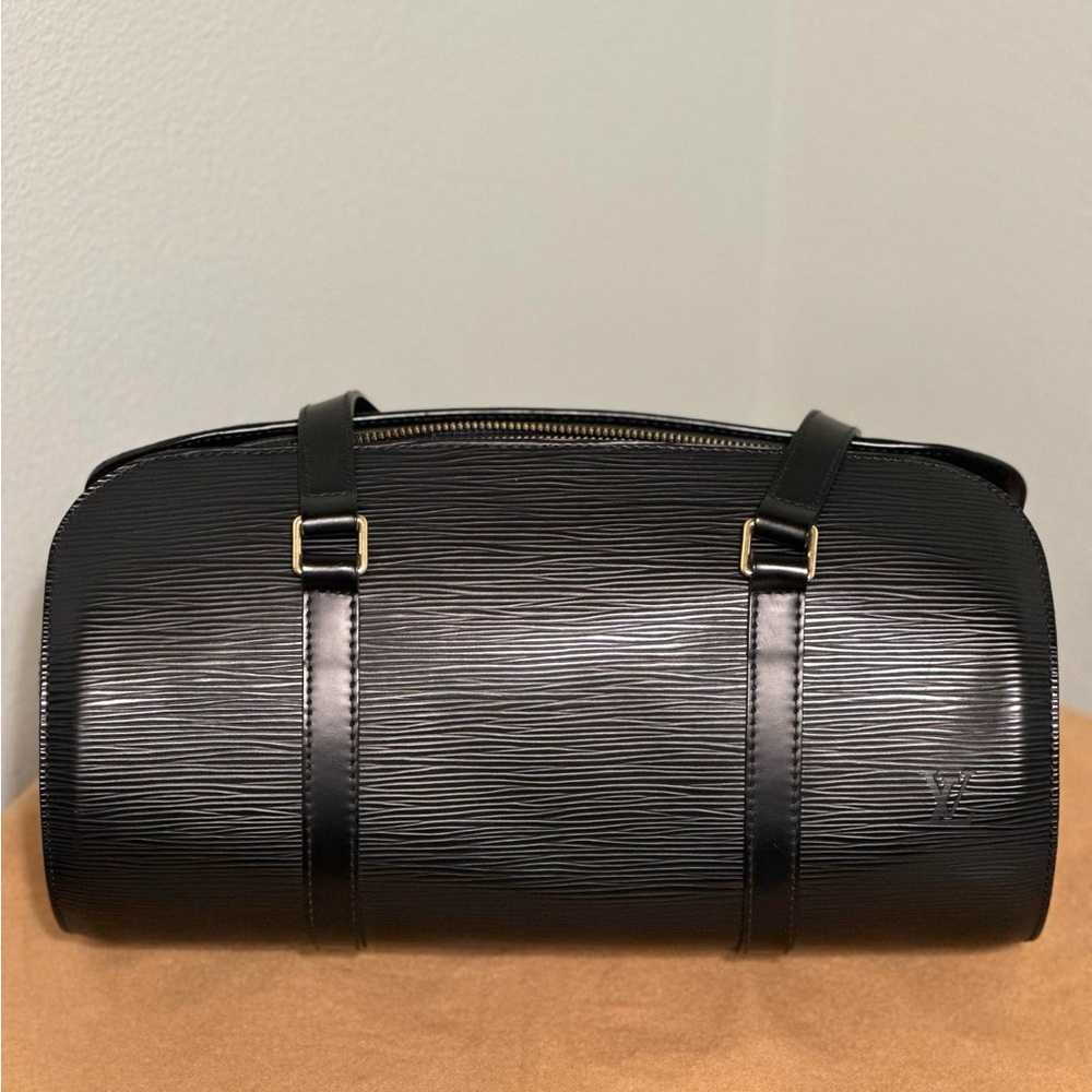 🛍 LV Epi Soufflot in Black 🛍